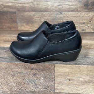 Clarks Women's Grasp Chime Leather Loafer Slip Resistant